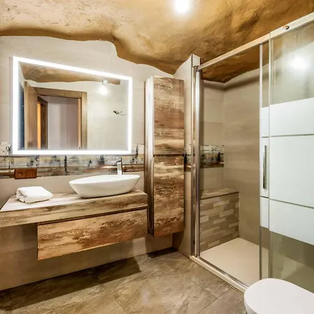 Casa Cueva *